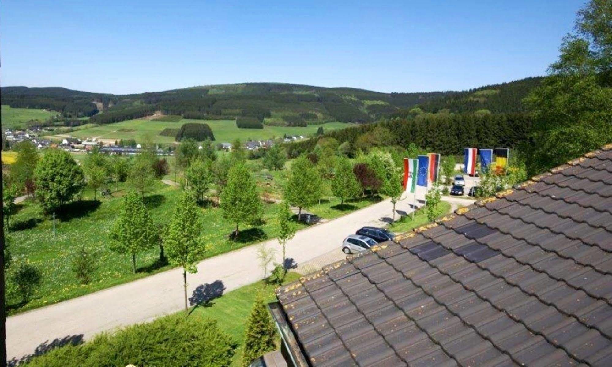 Hotel Carpe Diem Kirchhundem Exterior foto